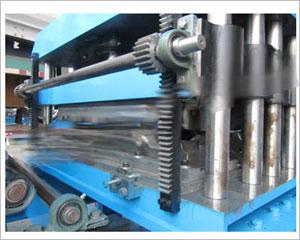 Model on tile roll forming machine