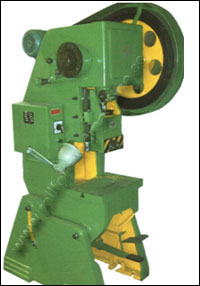 servo feeding of L BAR roll forming machine