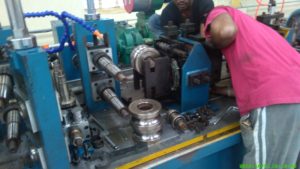 checking install of forming machine