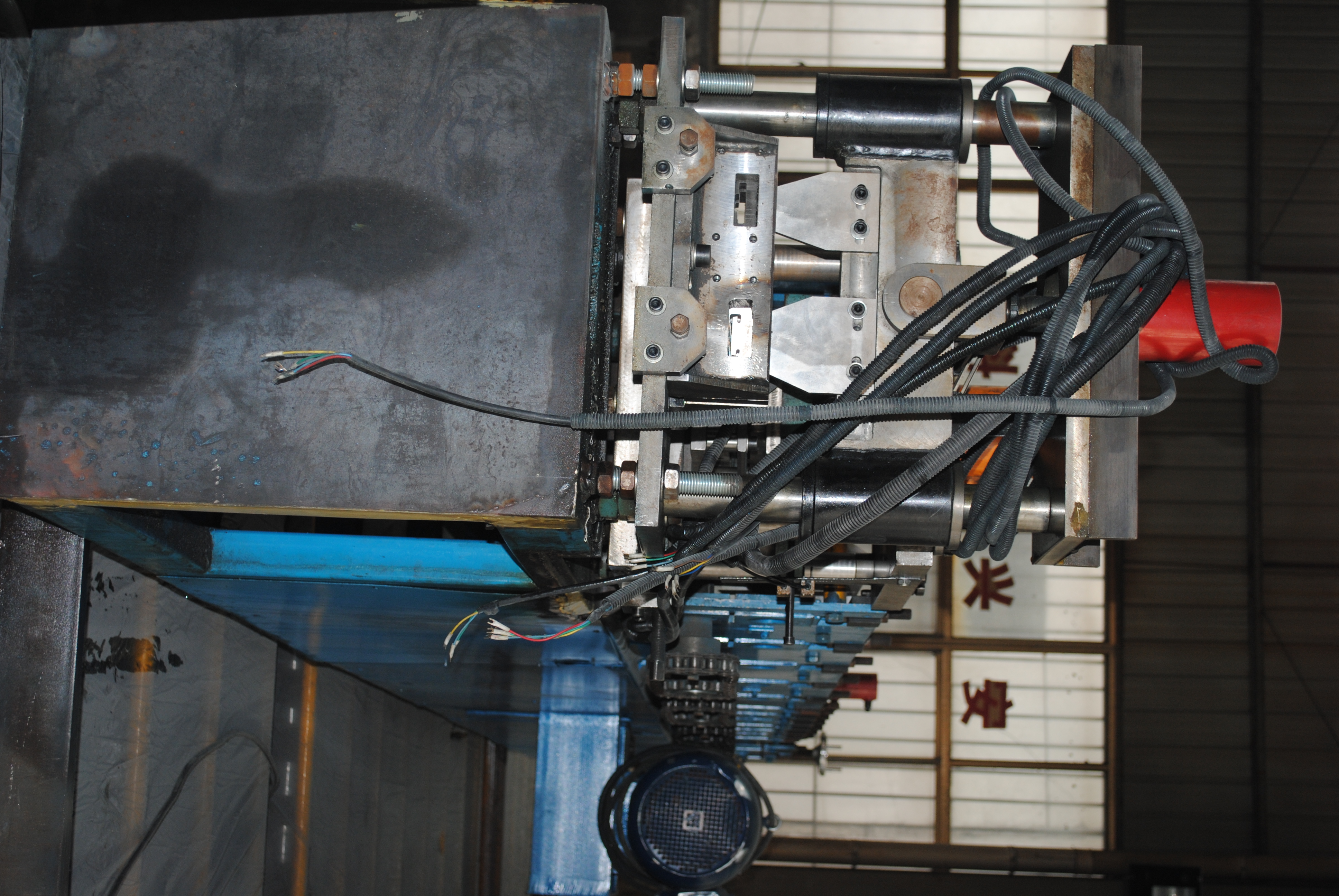 forming machine header 