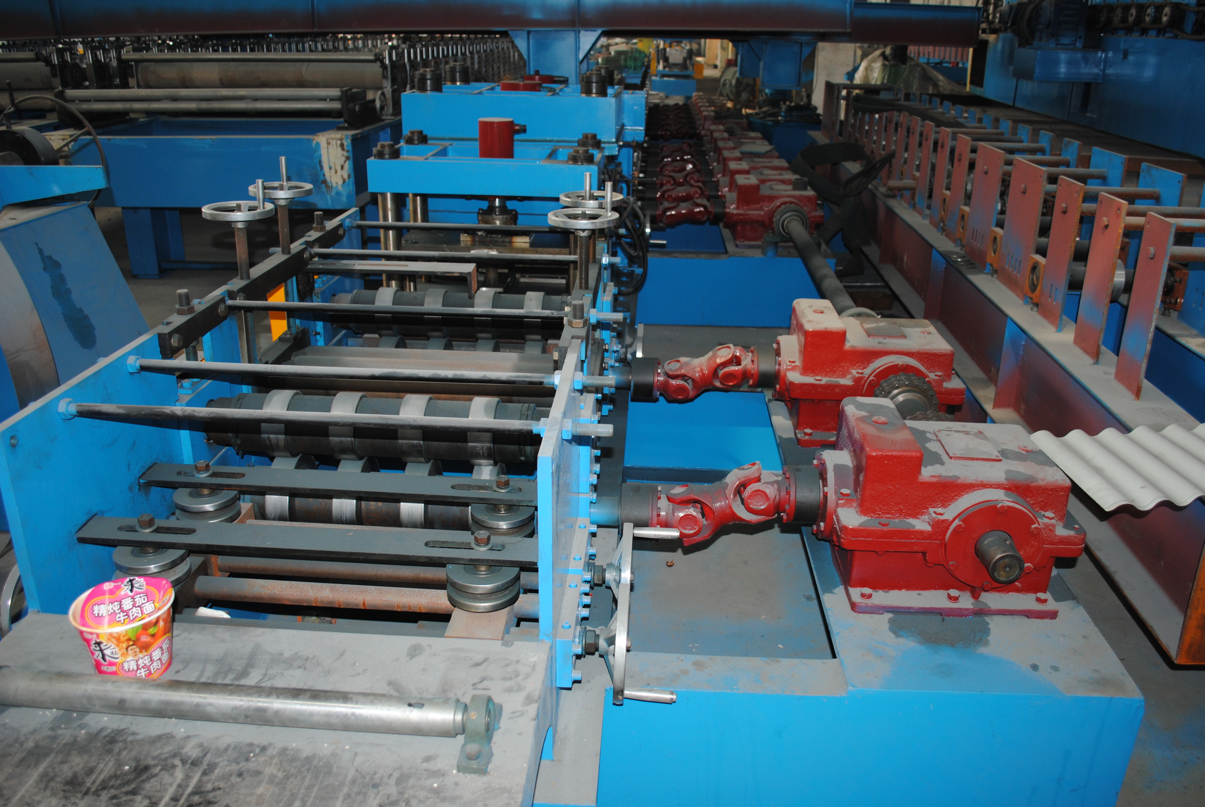 connectiton of roll forming machine